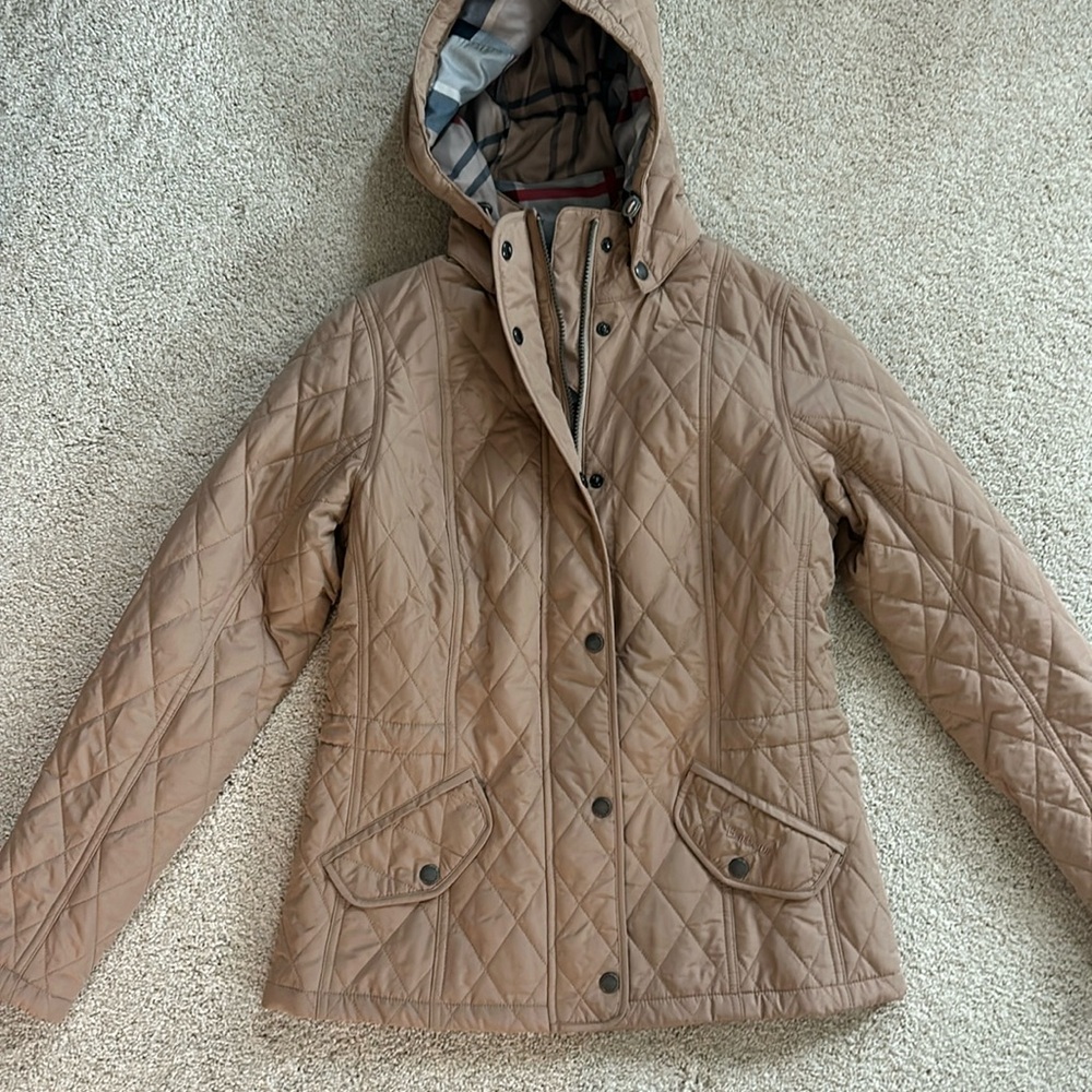 Barbour Cream Puffer Jacket with Quilted Design